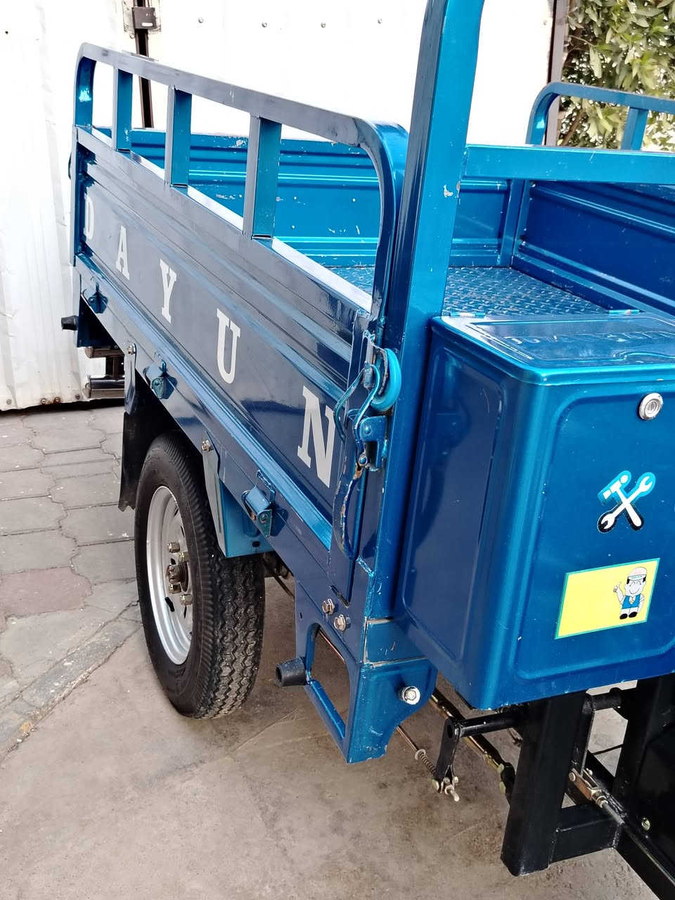 ستوته ديوان للبيع الوكيل راظي موديل ٢٣ رقم سنويه العنوان واسط انوار الصدر مبايل ***********
