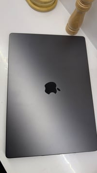 mac book M3 pro Ram 18  Hard 512  16 inch   مستخدم كجديد كامل المرفقات...