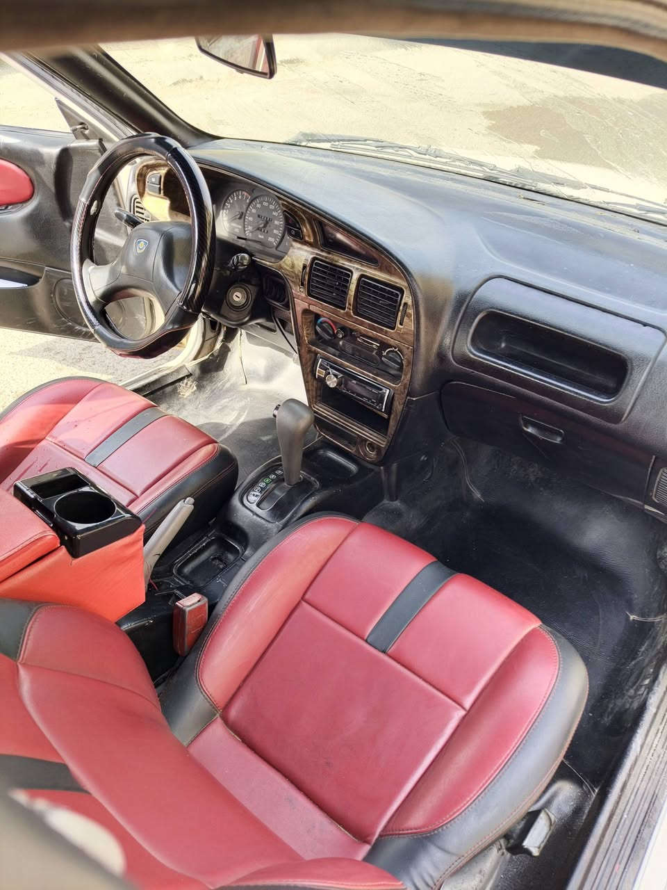 السلام عليكم برتون موديل 2004
مصبوغة حزام اثر شخوط السياره مكفولة من الضربه 
كشنات رياضي داخل احمر 
سقف شعال اضواء
ويل كب رياضي 
كير محرك مكفولات
السياره على وضع الشركة 
رقم بغداد دولي 
تحويل مباشر ثاني يوم 
مكان السياره بغداد 
السعر 55
تواصل ***********
