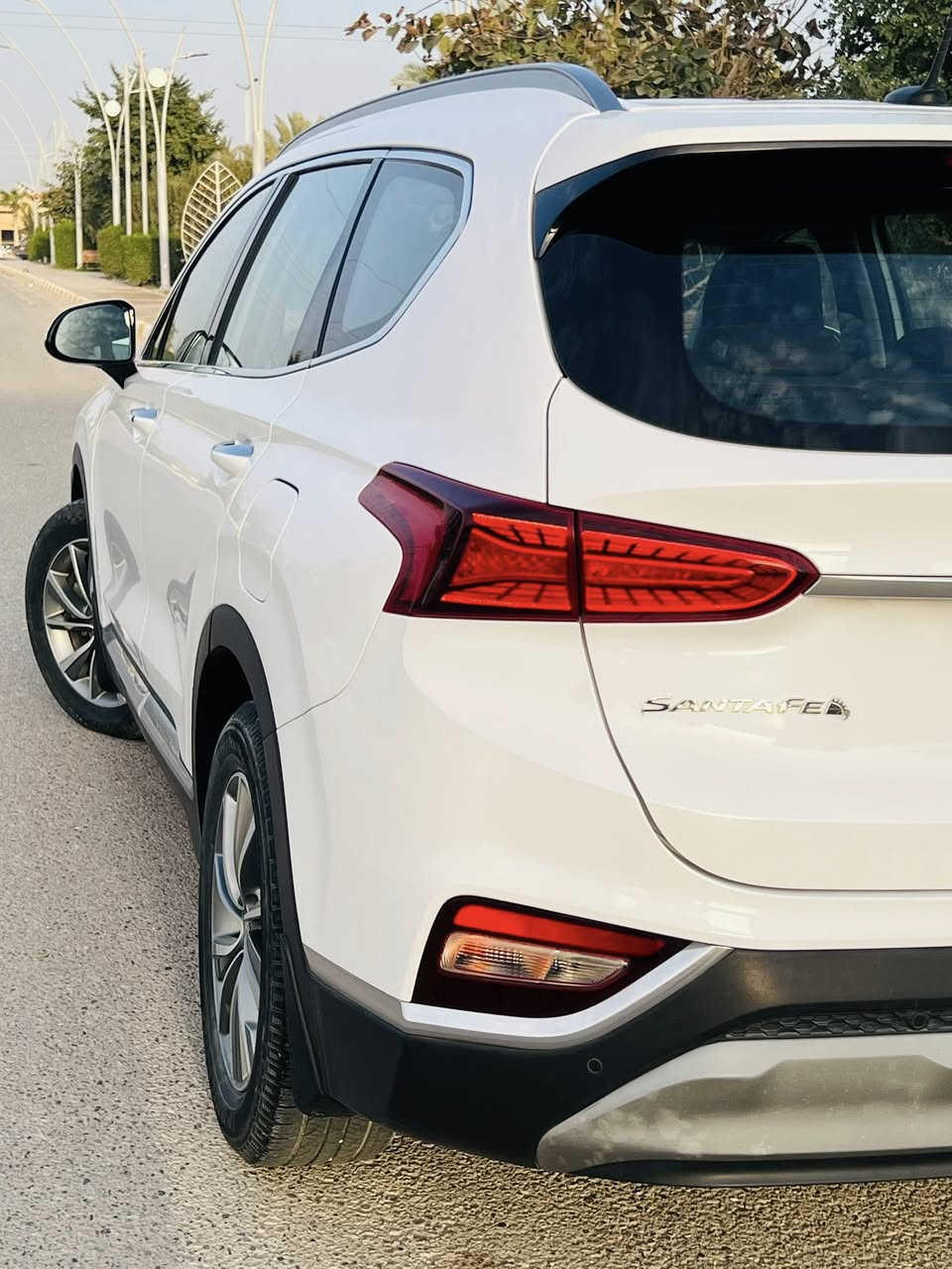 السلام عليكم
سنتافي 2019 خليجي للبيع 
 
فول مواصفات ١/١ فقط بدون بنوراما 

٤ سلندر  ٢٥٠٠ المرغوب
٧ راكب 
تبريد ٣ قطع 
بصمه تشغيل 
بصمه ابواب 
لايت زنون 
حاجب زنون 
بك لايت بيانو 
انتره ترحيب بالمري  واليدات 
مرايا شفط 
تبريد بيانو 
تبريد منفصل 
٣ وضعيات قياده 
كشنات كهرباء 
بردات خلفيه بلاد 
وبعد هواي مواصفات 

سياره مكفوله  فقط اقل الشبر بجاملغ 
رقم اربيل باسمي 

السعر اتصل 
***********
