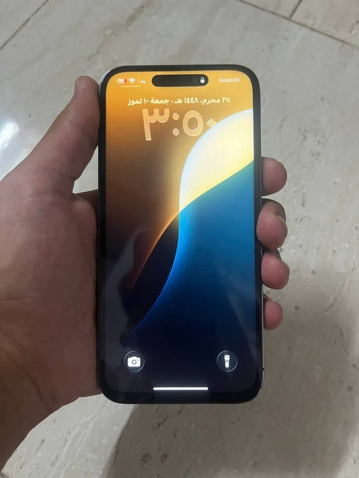 آيفون 14 برو ماكس ذاكره 256 دبل خط الجهاز مبدل شاشه فقط وشاشه كلش حلوه وألوانها تخبل وضهره مكسور مثل ما واضح بالصوره بطاريته ٨٠ الجهاز سعره ٥٥٠ قفل التواصل على هذا الرقم ***********

