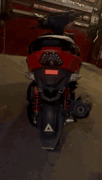 السلام عليكم دراجه GTR للبيع جديده قبل شهرين نازله من الرمبه جديده لوك جيب فيتر وافحص مكانها بغداد الرقم ***********
