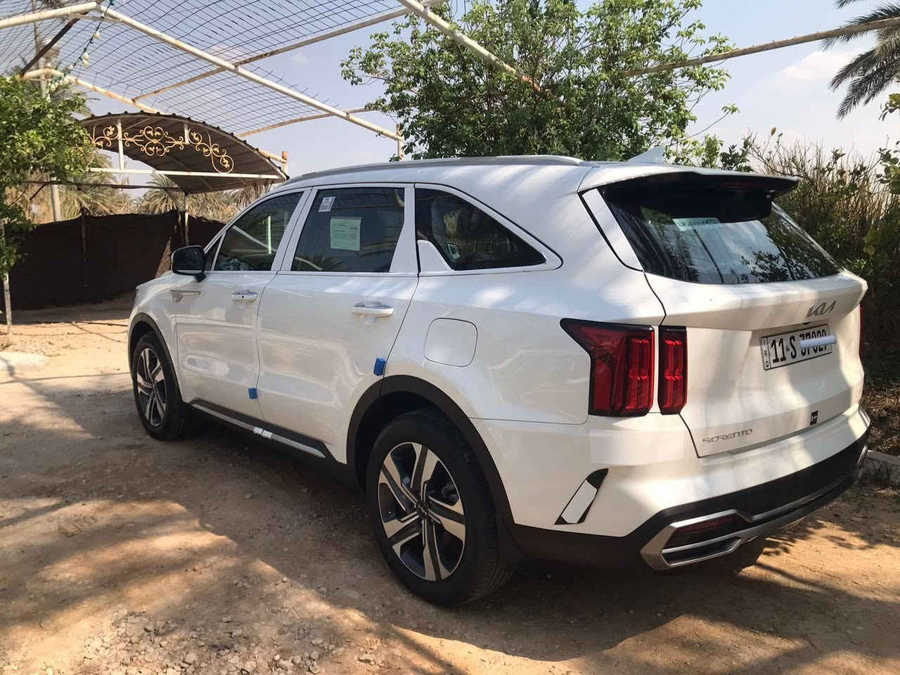 سورنتو 2023 ضمان الشركه الدوليه 
رقم بغداد أنكليزي بأسمي تحويل ثاني يوم 
مكفوله كفاله عامه حتى الدعاميات من الشخوط والرصعات 
فول مواصفات عدا البانوراما
ماشيه 16 حقيقي محرك وكير وضع الشركه 
تبريد حداديه تخم تاير كلها كفاله السياره زيرو 
السياره كارتون 
مكان بابل السعر 292 $
للأستفسار أتصال( *********** )
