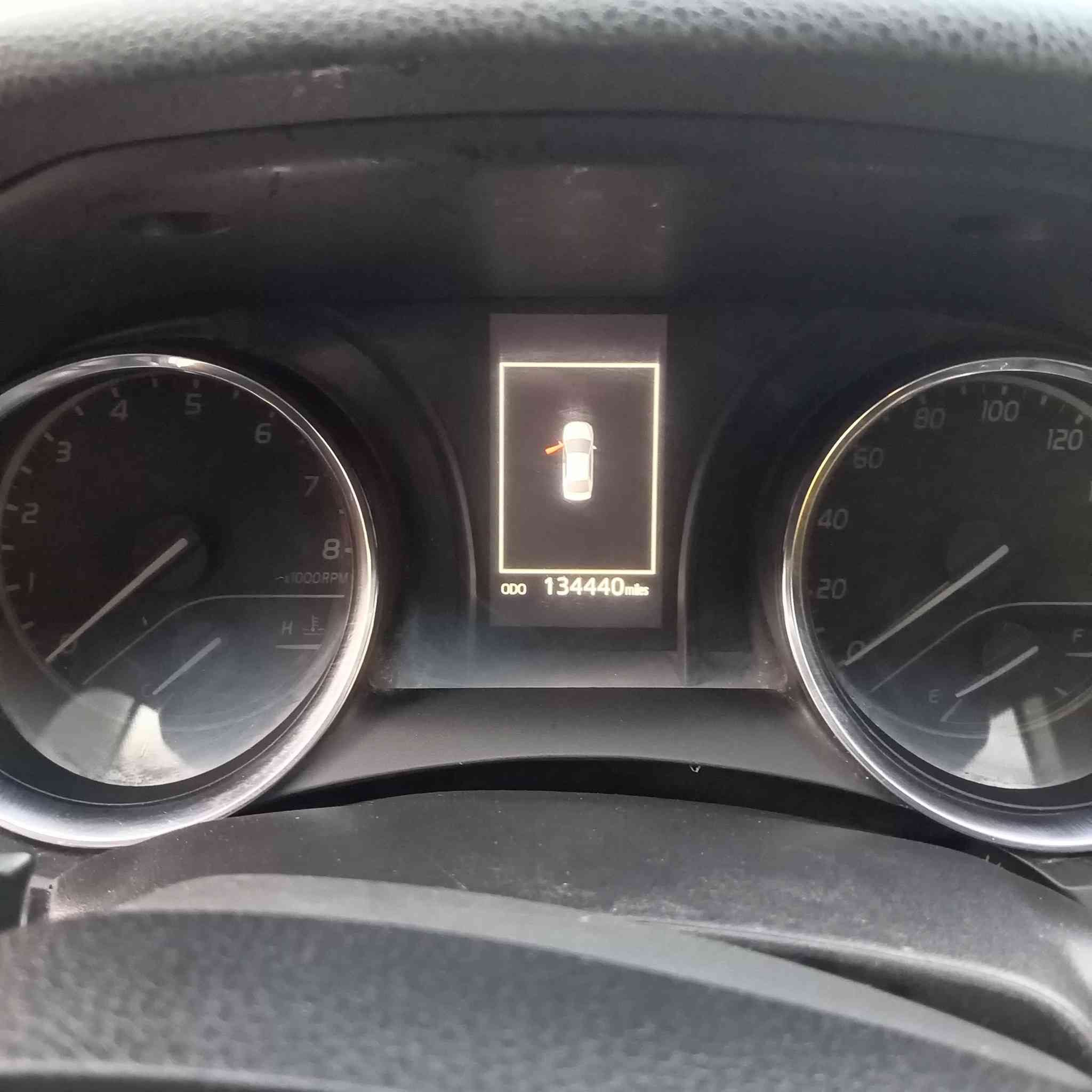 السلام عليكم
كل عام وانت بخير
 وصحة وسلامة
للبيع كامري 
 موديل2019
طك جديده
مراوس يرهم 
الضرر موجود بل صور 
الاستفسار ***********
