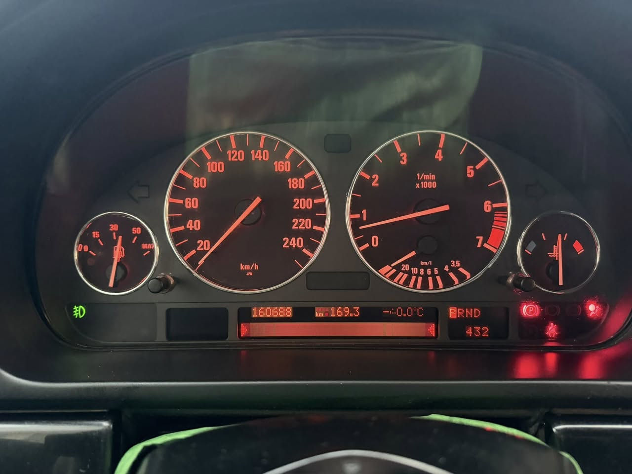 سلام عليكم
1999 Bmw e39 528

سياره بلادية بدون صبغ فقط بيها جراد

كلشي بيها بلادي
ماشيه 161 حقيقي 

دخول جديد فول مواصفات 

كشنات جلد كهرباء

برده خلفيه كهرباء 

كشن خزن 

مري شفط

شاشه فول مواصفات 

لايت ديبو 

كامره خلفيه ام الدكمه يعني بلاديه مو تلزك

كامله بدون نقص 

مكان بغداد 

السعر 90 وبي مجال قليل

رقم اربيل تحويل ثاني يوم 

هزه وسنويه جديده 

***********
