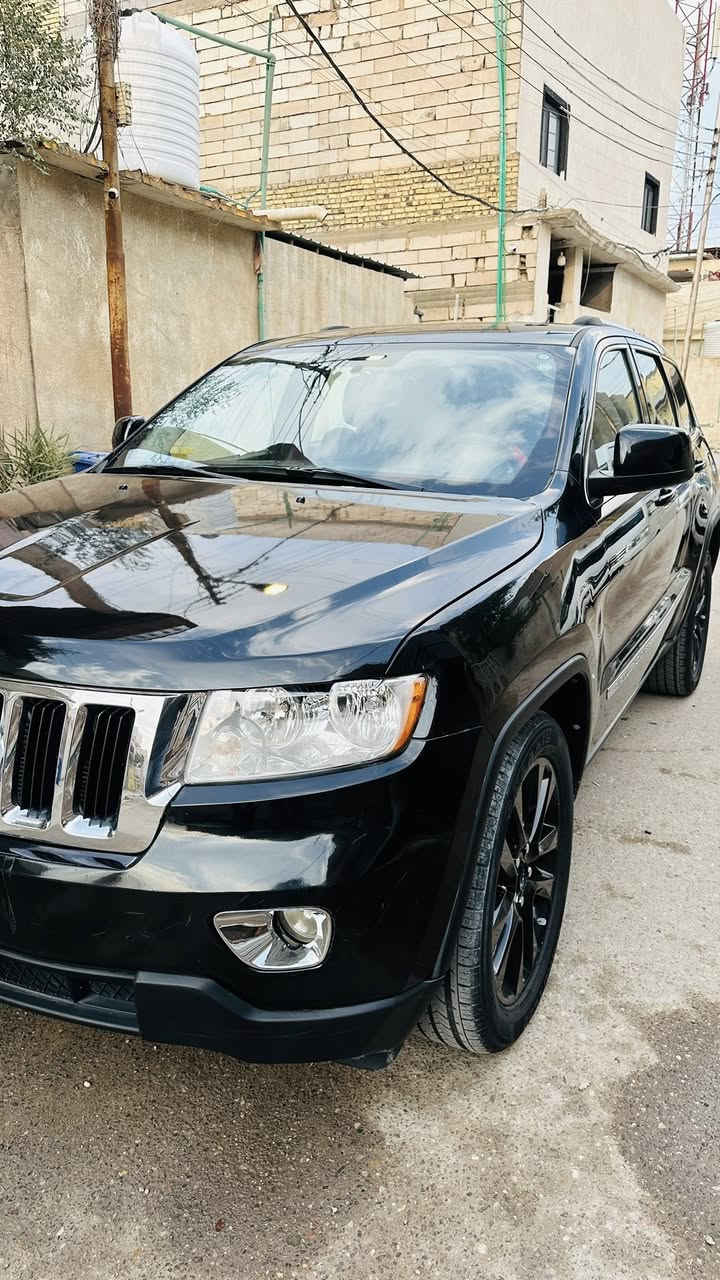 للبيع جيب لاريدو موديل 2012
السيارة نظيفة بمعنى الكلمة
بيها 3 قطع صبغ بس
تخم تاير جديد
حدادية كاملة جديدة
دوشمة جديده
السياره نظيفه بمعنى الكلمة 
💰 السعر: 155 وبيها مجال
📍 العنوان: البصرة – المعقل
📞 للتواصل: ***********
