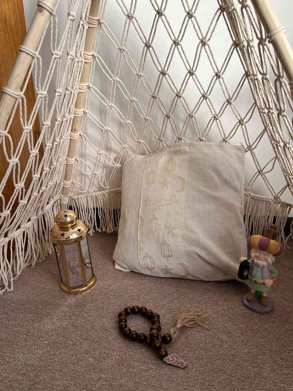 ركن رمضاني متكامل بتفاصيل مدروسة ✨
من الخيمة الناعمة إلى رف الهلال والفانوس الخشبي، مع صندوق أنيق لأدوات الصلاة… كل قطعة مكملة للثانية حتى تصنع زاوية روحانية مميزة في بيتك 🤍

#اكسبلور #اكسبلور_فولو #اكسبلور_explore #فالو #مشاهير


**إذا كنت صاحب هذا الإعلان وتريد حذفه لأي سبب، رجاءا أرسل رسالة إلى الدعم الفني**