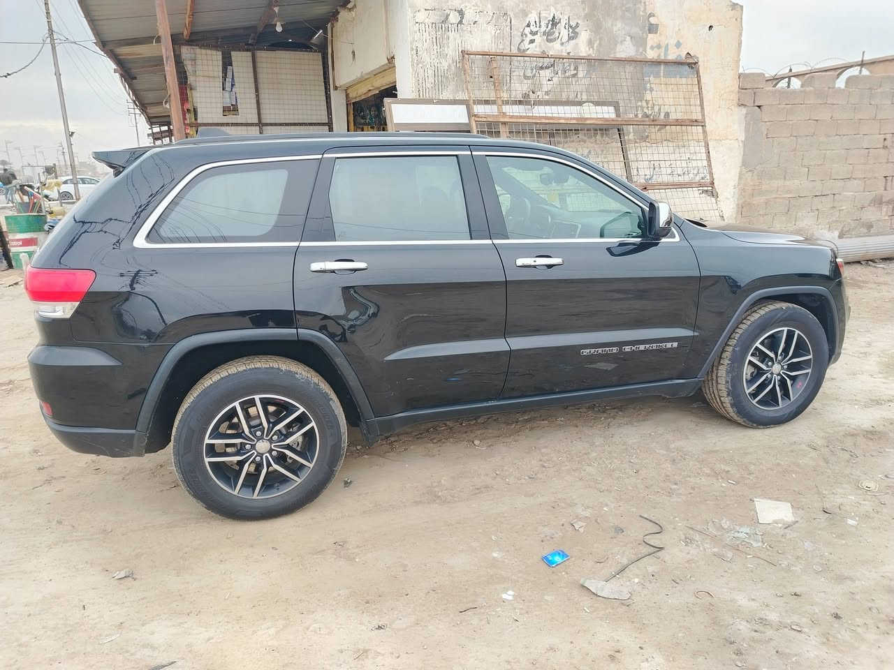 جيب لاريدو ٢٠١٧ أمريكي كلين كفاله عامه مكينه وكير وصبغ كله كفاله ماشيه ٦٣الف رقم سليمانيه جديد سعر ٢٢٥ 
***********
