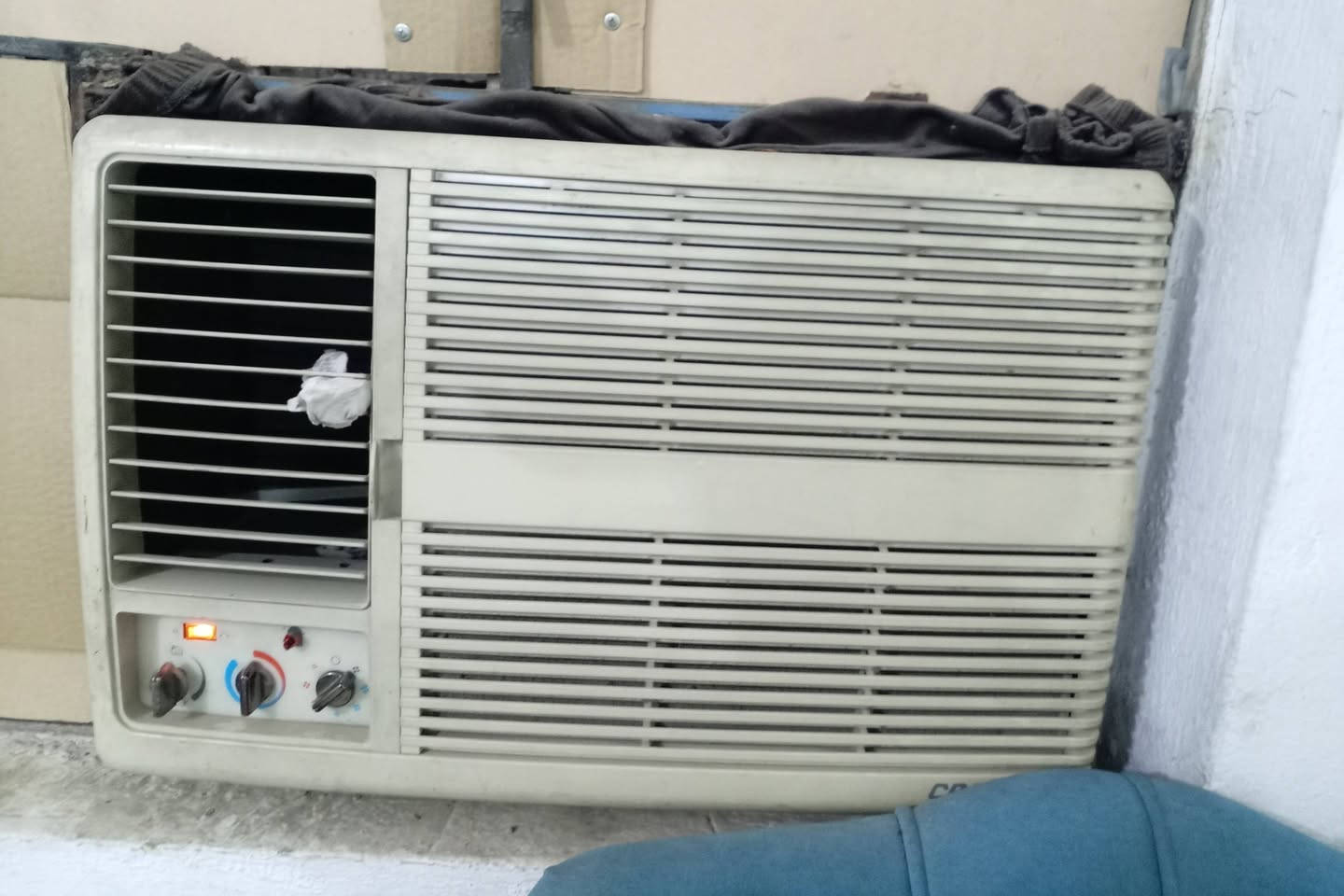 مكيفات الواحد 150 ثلاجه 100 بلازمه مع منضومة كاميرات 100 غساله 50 شغالات وع فحص الشعله ***********
