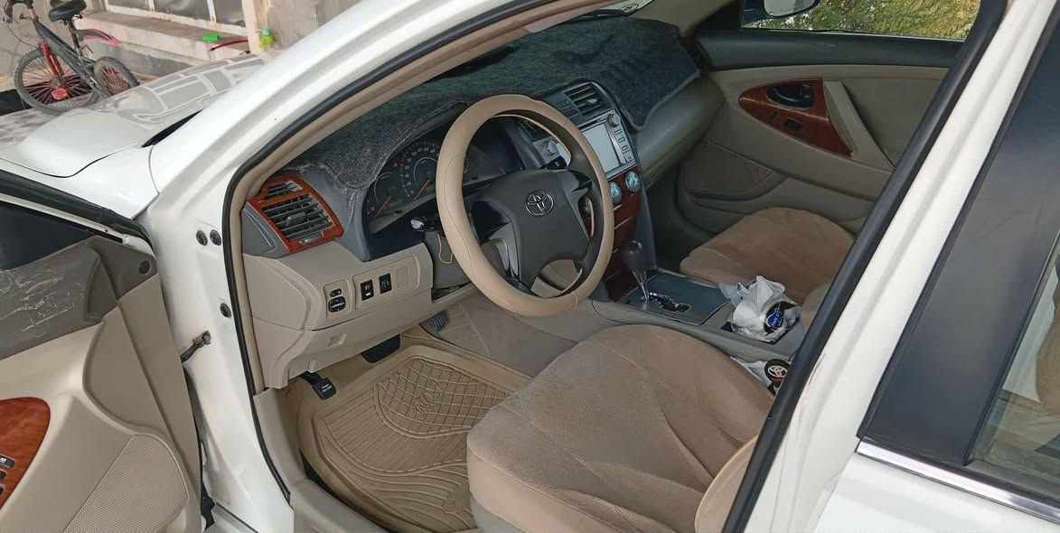 سلام عليكم كامري للبيع موديل 8 خليجي رقم بغداد ***********
