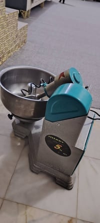 عجانه ٥كم جديده السعر ١٢٥ الف ٠٧٧١١٩٤٢٨٧٤ ٠٧٨٦٠٣٢٢٠٠٢