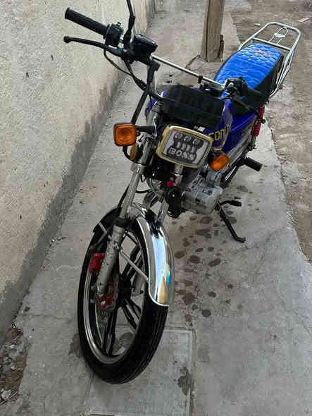 السلام عليكم شباب من رخصت مدير الكروب متاح دراجة ايراني 5 كير دراجة جاهزة وحلوة السعر 450 وبيهة مجال مكاني بغداد العبيدي قرب مدرسة سلسبيل ***********
