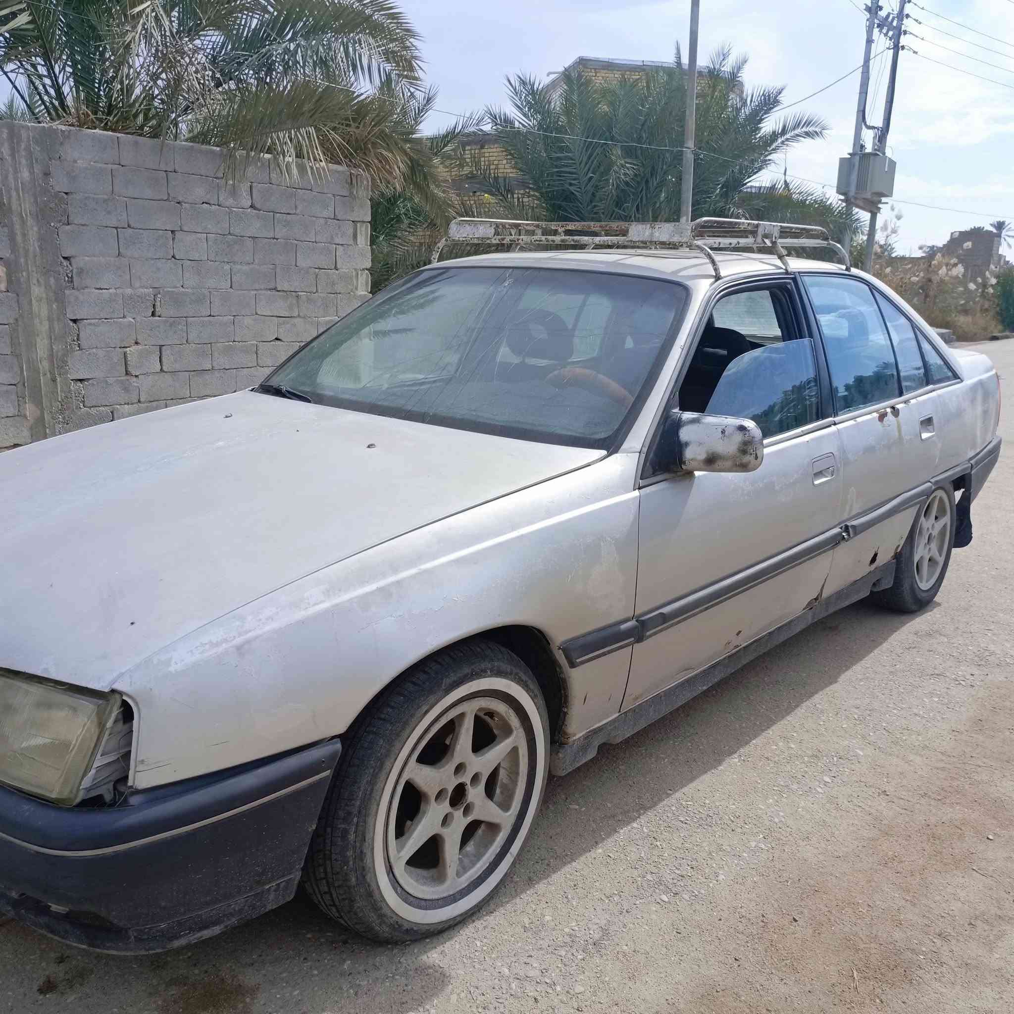 اوبل اوميكا للبيع رقم بغداد محرك وكير نظيف السعر 23 رقم الهاتف ***********
