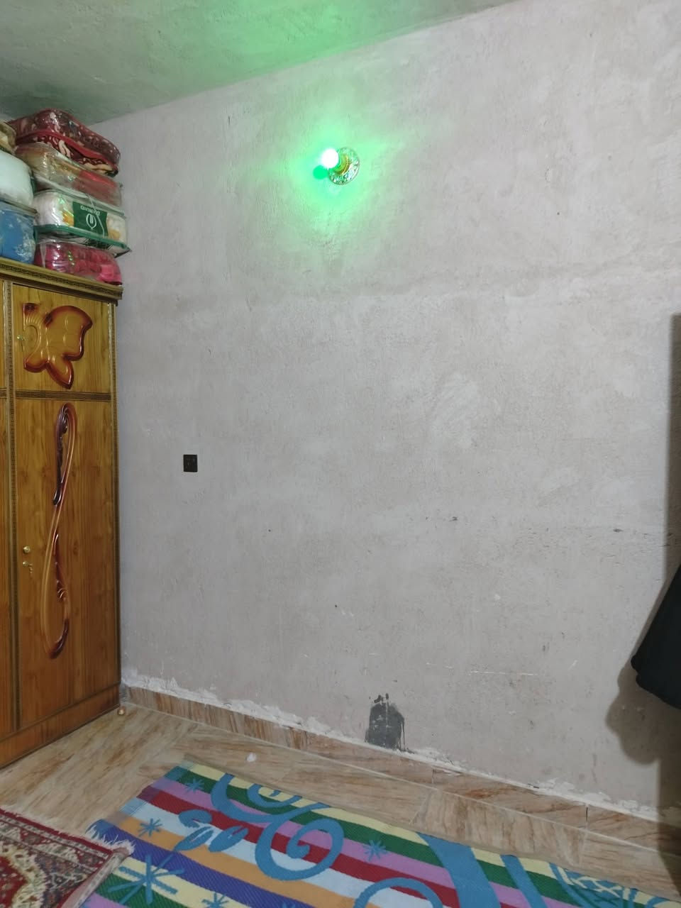 بيت زراعي 100 جهة يا علي  عمود 139
دار البيع  سعر 32 وبيه مجال الشراي
***********
