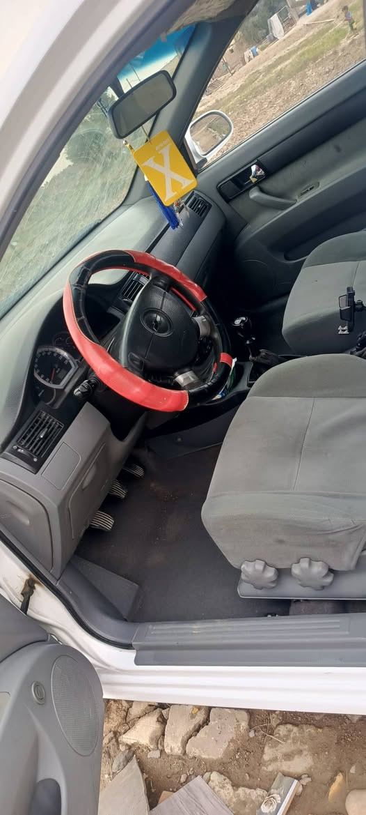 سلام عليكم للبيع اوبترا موديل ٢٠١٤رقم ذي قار سنويه جديد سياره جاهزة مال جناي كير عادي مكينه حلو حدايه 75بل ميه تبريد شغال دواخل نضيفه مكفوله ماعده بيه بارد باب السائق والخلفي بيه رش صبغ شويه السياره شوف العين مكفولة من الضربه مكان الناصريه قضاء الغراف رقم الهاتف *********** تحويل بسم صديقي السعر ٧٠ وبيهه مجال
