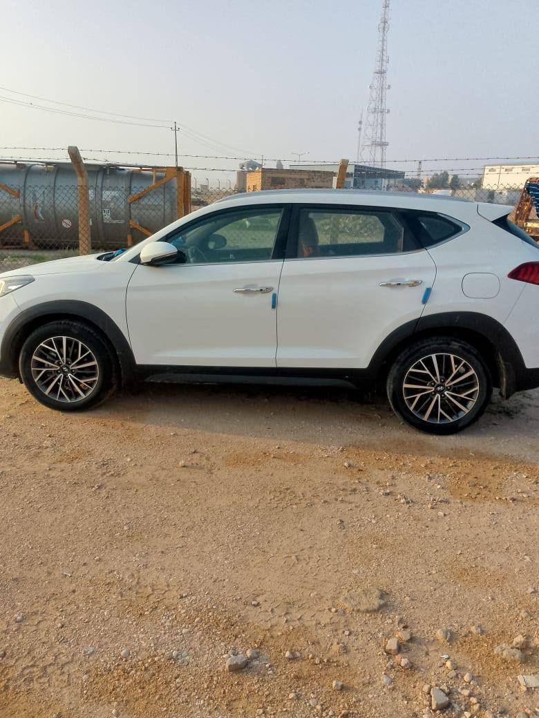 السلام عليكم 
توسان خليجي
موديل ٢٠٢٠

ماشيه ١٠٥

مواصفاته /

بصمة تشغيل

بصمة ابواب

٣ انضمة قيادة

 كرسي سائق كهرباء

شاشه أبل كار بلي البلادية مال كاصد

شاحن واير ليس

٢ لدات امامية 

ثلاجه بلجكمجه

محرك ٢٠٠٠ دوش

اي بي اس

فول تحكم ستيرن

حاجب نهاري

كشافات زينون

الدشبول والغرفه الداخلية كله فايبر كاربوني

حساس امامي

حساس خلفي

كاميرا خلفية دوارة

مري شفط ويا القفل

سايد بريك بلرجل 

نضام ترحيب

ويل ١٨

مخرج Aux 

مخرج usb

لد امامي 

لد خلفي

مثبت سرعة

اشاير بلمري

يدات نيكل 

قطعتين تبريد
السعر  202 وبيه مجال 
للاستفسار الاتصال او واتساب

***********
