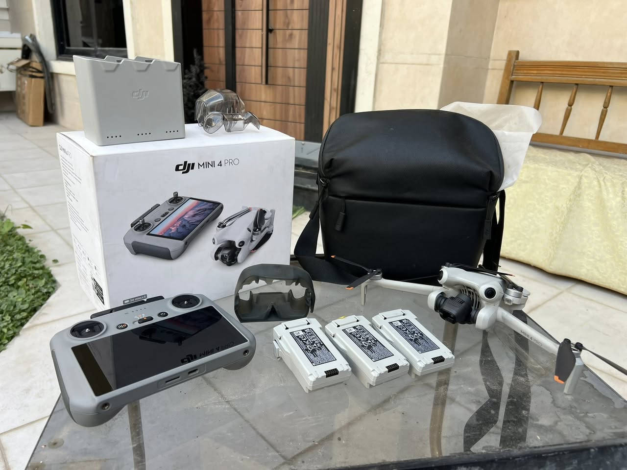 السلام عليكم
توفر من جديد dji مني فور برو
كومبو ريموت شاشه كامل ملحقات
السعر 1350 قفلل
المكان بغداد الدوره 
للتواصل ***********
