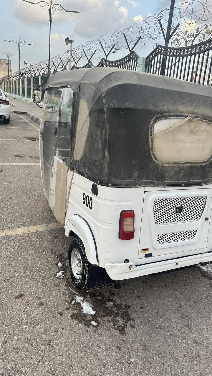 للبيع موديل 21  أوراق وكيل شاكر مكينه. مجفته سعر ٦٥٠٠ وبيه مجال  مكاني ميسان ***********
