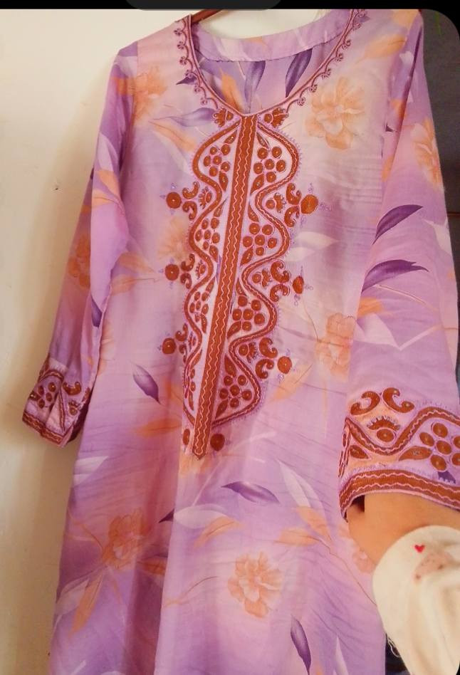 مخور رمضاني القطعه ب٦
وتوصيل موجود لجميع محافظات العراق ب3 
والتاخذ 4قطع توصيلها مجاني


**إذا كنت صاحب هذا الإعلان وتريد حذفه لأي سبب، رجاءا أرسل رسالة إلى الدعم الفني**