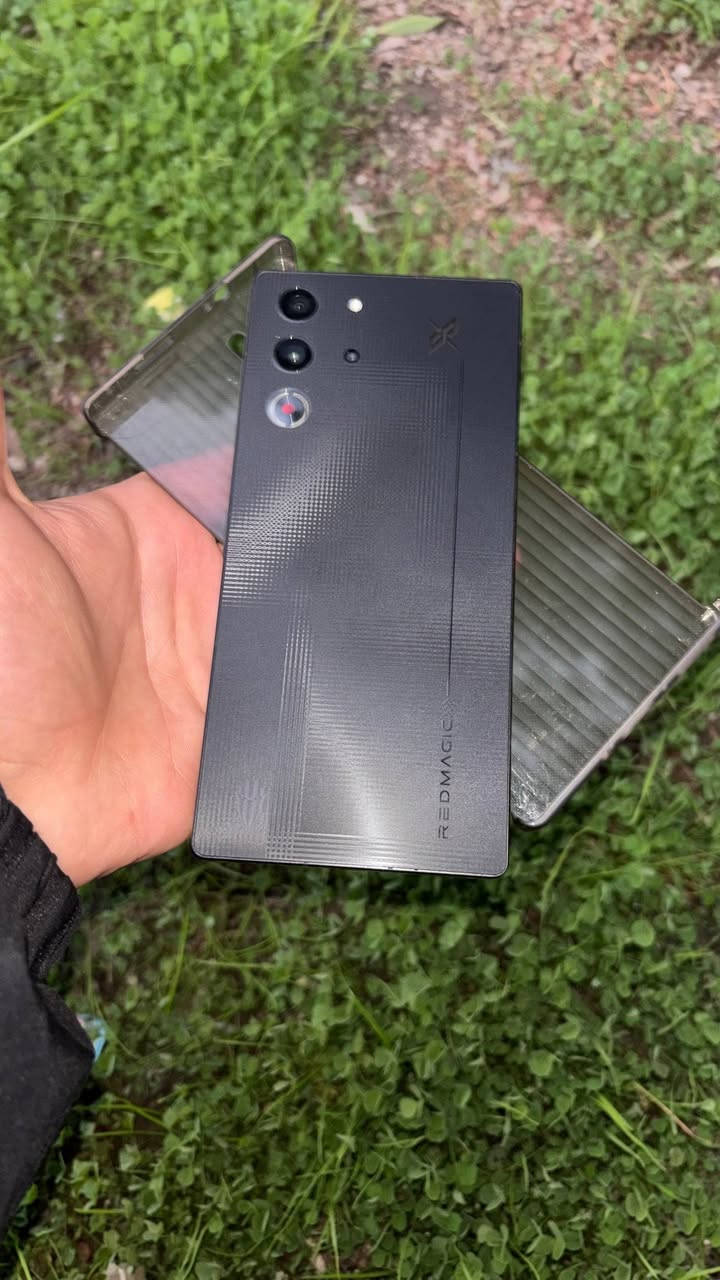 REDMAGIC 10S Pro العالميه. 
256 مراوس نزل شعندك ونتفاهم مكاني بغداد البياع - نجف كوفه 
للبيع 725 وبي مجال قليل ***********
