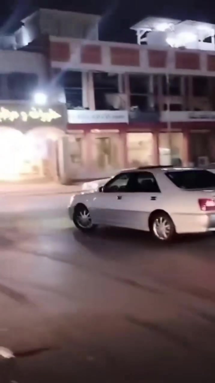 ملكة خضراويه محرك ديفور الصغير
رقم كركوك انكليزي مداور ثاني يوم
السياره جدييده كلش ومكفوله من كلشي
السعر 135$
***********
