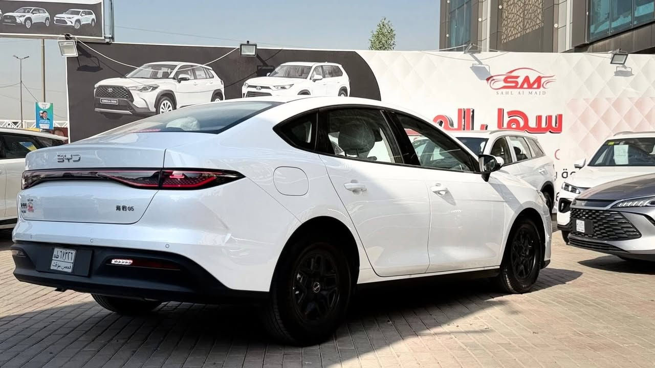 سيل 5
ماشية 1400
غراض كاملة 
مرقمه بأسمي بغداد
السعر 18.600.000
مكانها بغداد
***********
***********
