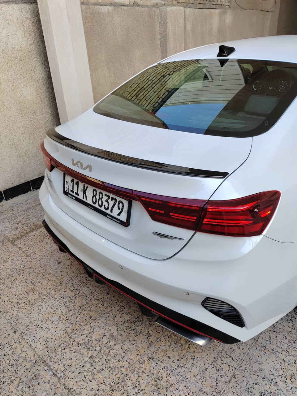 السلام عليكم للبيع  فورتي جيتي تيربو🩶
Kia Forte GT 2024 

موديل ٢٠٢٤

ماشيه 20 ميل تقريبًا جديدة جداََ
وبيه تخم ويل جيتي لاين حجم ١٦
وتخم تاير جديد 

كير Dct دبل كلج 7نمر 

مكينه 1.6 تيربو  201hp

رقم بغداد تحويل ثاني يوم  

حادثها تبديل جاملغ وبنيد ومصبوغات فقط  

والصور الحادث مرفقه

مواصفات GT معروفه فول1/1 اعلى واخر شي بل فورتي  

فتحة سقف (سلايد)

بصمه وتشغيل عن بعد 

شاحن وايرلس 

اشاير مري 

شفتات ستيرن 

رادار جانبي

رادار امامي 

رادار تحديد مسار 

اوتو هولد

ايقاف ذاتي 

مثبت سرعه 

مانع انزلاق 

تبريد قطعتين 

شاشة جبيره 9انج 

كشنات جلد  

اناره داخليه بل أبواب وبل دشبول علامه الGT الوان عديده

هاند بريك كهرباء

تدفئة وتبريد كشنات

 سستم صوت 🔉harman kardon

تبريد بيانو +مناخ منفصل

تشغيل عن بعد

كزوز صوت بلادي رياضي 

للاستفسار الاتصال على الرقم 

***********
