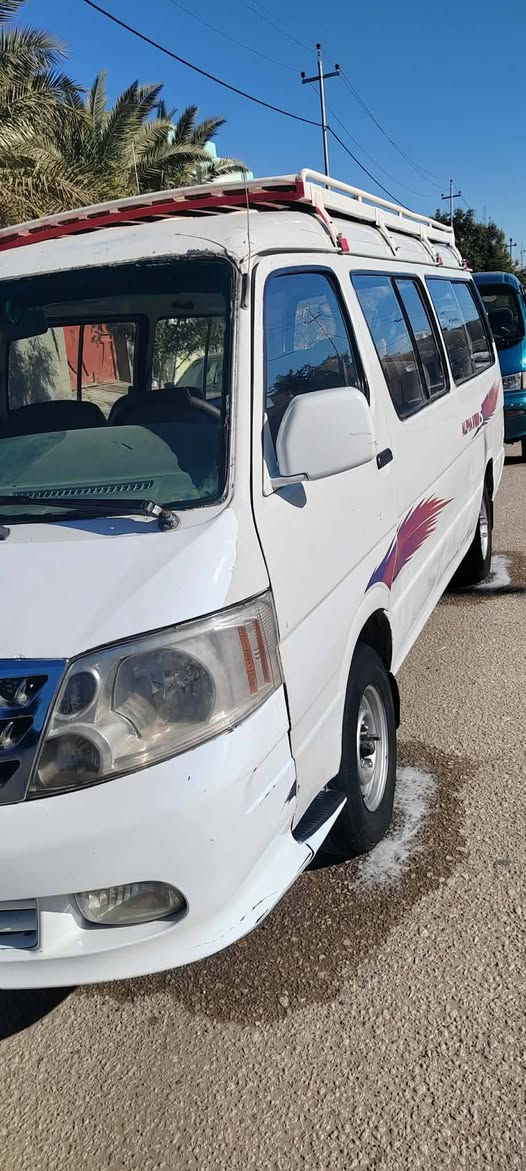 سلام عليكم فتون 2009 باسمي مكينه وكير ونجي مكفولات اكسن جديد تخم تاير حداديه جديده  حره هيئه ومرور 
رقم بغداد انكليزي 
السعرر 50 وبيهه مجال قليل ***********
