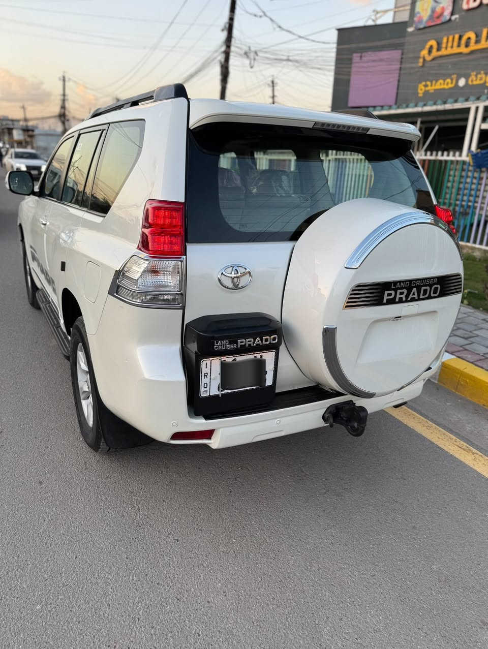 السلام عليكم
للبيع تويوتا برادو 2013 كويتي مكينة 6 سلندر مكفولة كفالة عامة من الصبغ والضربة والتبديل والفتح السيارة فووول مواصفات 
بصمة
سلايد روڤ
مقاعد جلد
دبل تانكي 
السيارة فوول معروفة مواصفات الكويتي
رقم بغداد بأسمي 
ماشية 91
مكانها بغداد
***********
