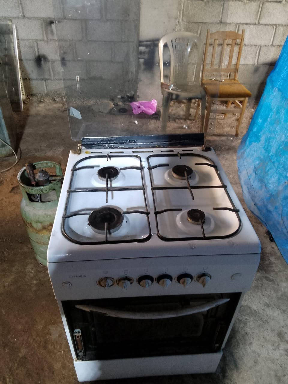 طباخ السعر 40 الف شرط التشغيل كامل ...
فقط بدون جامه الفرن مكسوره
يارمجه الشـــرقيه الاولى 
*********** واتساب واتصال 
*********** اتصال سنجار, نينوى
