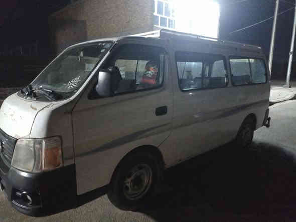 نيسان يورفان 2007 سياره جاهزه تحويل ثاني يوم رقم نكليزي باقي  بس عل ستلام ***********السعر 85 وبيه مجال مكان واسط قضاة بدره
