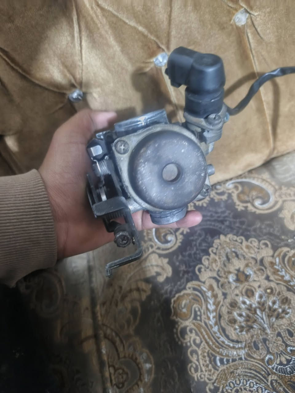 عليكم كابريتر بلاديه مال تفصيخ ترهم عل ماكس وعل بوليس مكاني ديالي بعقوبه السعر 25 قفلل مال تفصيخ  الرقم *********** واتساب
