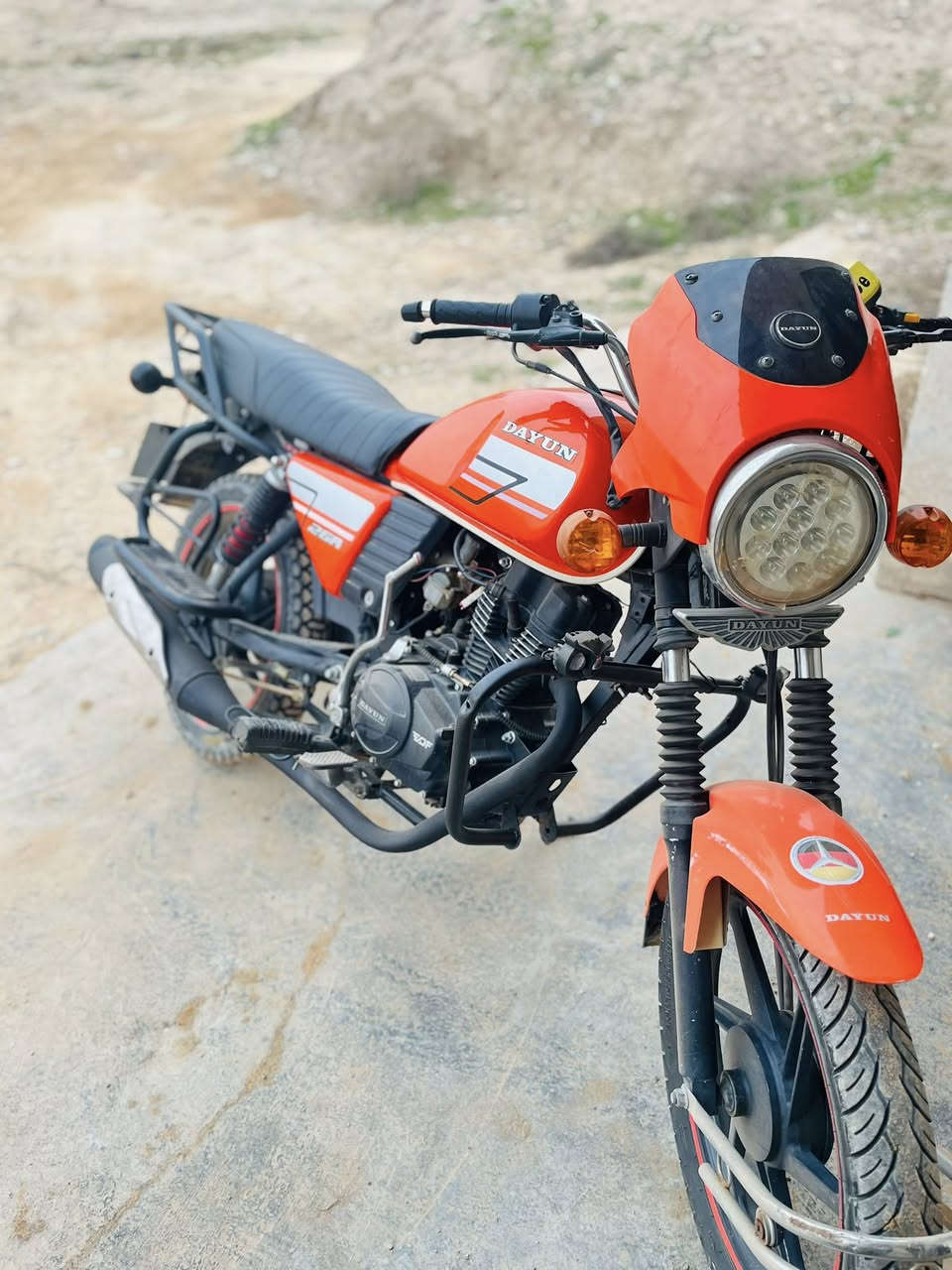 دايوان ٢٠٢١كامل وجاهز وبلادي ومكفول وكلشي شغال مكينه شرط النعومه والنشاط بي شغله وحده فقط التانكي بي طعجه يم القبق غير هذا مابي شي اوراق سكنر سعره مليون وخمسين الف والشراي يدلل مكاني ديالى شهربان ***********
