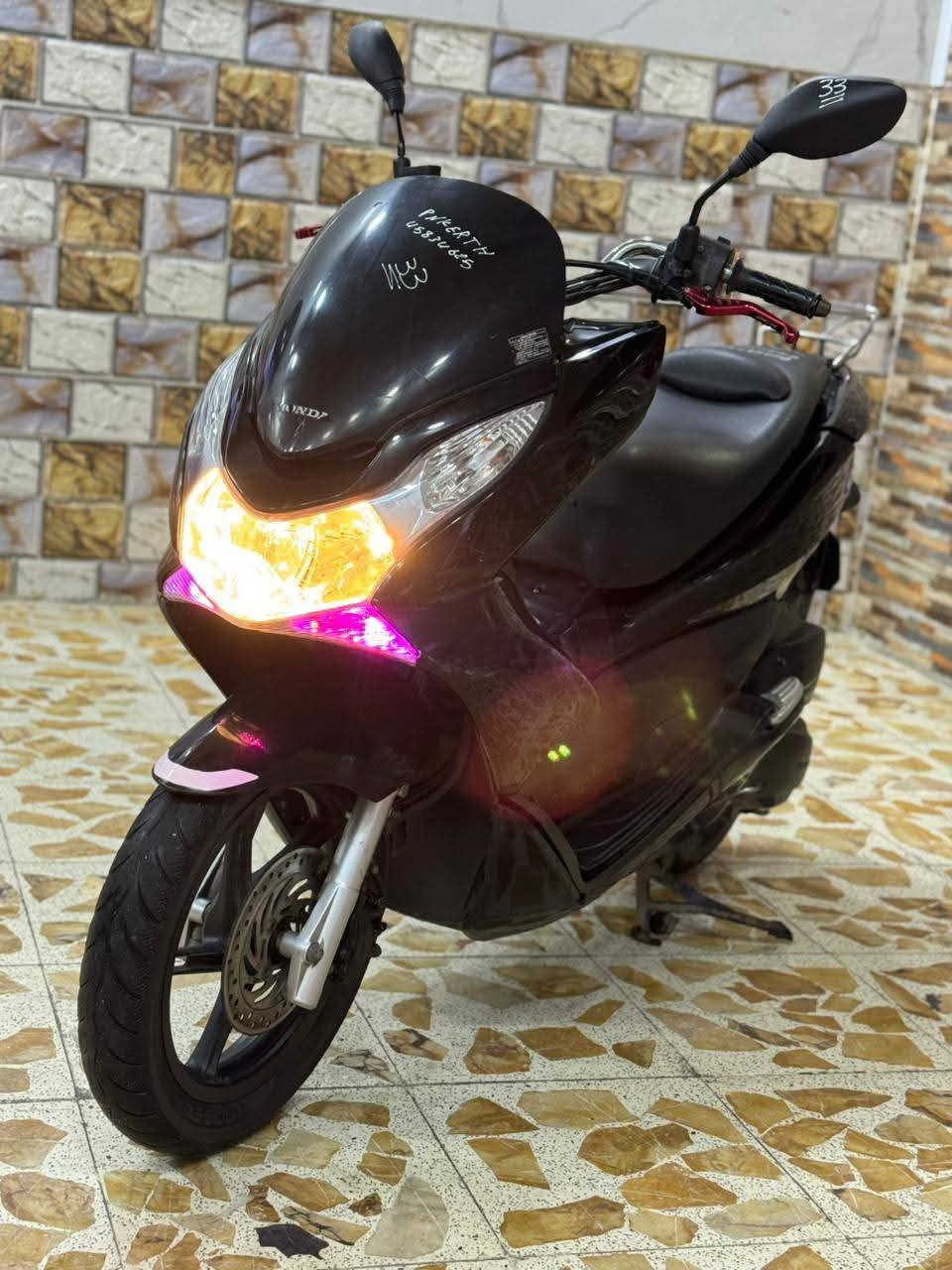 السلام عليكم دراجه pcx . Jf موديل ٢٠١٦ مكفوله السعر مليون و٤٠٠ الف
مكاني الغزاليه  
***********
