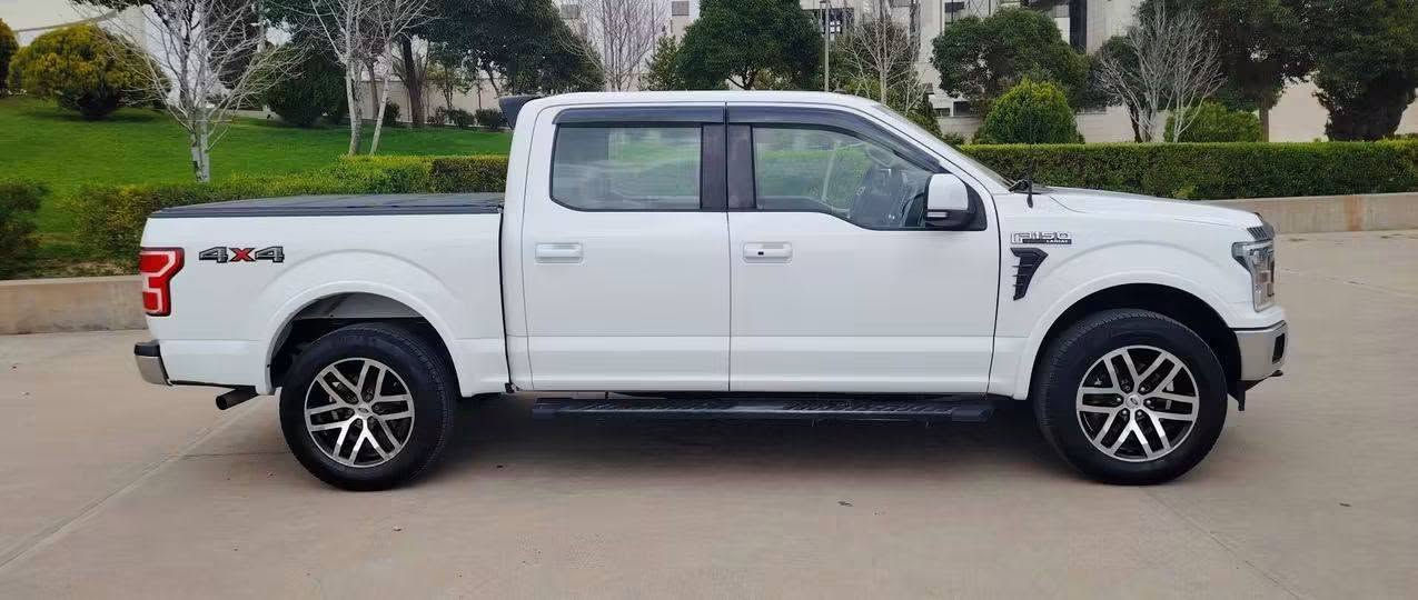بسم الله سلام عليكم
فورد F-150 موديل:2018 (  انضف او ارخص بكل سوق)
مواصفات لاريات يعني فوول فول ماعدا بنورامه 
 عداد المسافه :58 الف 

بــاب طويل بدي قصير  المرغوب 
مواصفات بصمه تشغيل او بيبان بصمه البدي بصمه
شاشه كبير كامره 360دوار او حساس توقف ذاتي
امرايات شفط كارباي  او امرايات ظد فول او رادار جانب
او 4*4يعني دبل اكسل  ويل تاير بلادي شركه 
دواخل عسلي كشنات جلد بلادي جديد بدون اي شك
كشنات تدفيه تبريد
كشنات كارباي   او كشن خزن ميمَز
تححكم بريك بانزين
اوتو ستار ستوب
بريك بصمه
رادار امامي  
كير مكينه تبريد تدفيه صدر امامي خلفي شرط

محرك 8 اقوا مكينه حتا هوك عنده 

المواصفات   لايت الي ادي او دبل عدسات
بكلايت اليدي اشاير شفط   غطا بدي
تخم تاير  سياره جاهز مابي ربع مصرف
باب طويل بدي قصير المرغوب
دفع رباعي4x4
گير تعليك 
حساسات خلفية
اضواء محيطية للسيارة
كشنات جلد
كود قفل  بل باب 
شاشة  كامرا
شاشة معلوماات كبيرة
مثبت سرعة تحكمات استيرن
تحديد مسار ذكي
رادار امامي اوتو بريك 
رادار خلفي نقطة عمياء
اوتو بريك عند التوقف
اطفاء ذاتي عن التوقف
سياره فقط جاملغ شوي من بنيت 
رقم سنوية هزه فحص كل جدد بسمي ثاني يوم حول

العنوان : اربيل 

سعر   $  197 ورقة قفل😱😱😱😱💥💥💥 

*********** 
واتس اب موجود احترامي للكل أربيل, العراق
