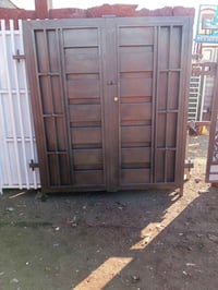 باب سياج • عرض 180سم • ارتفاع 2م10