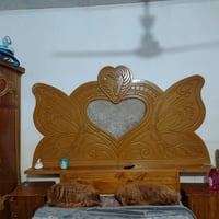 سرير • غرفة نوم