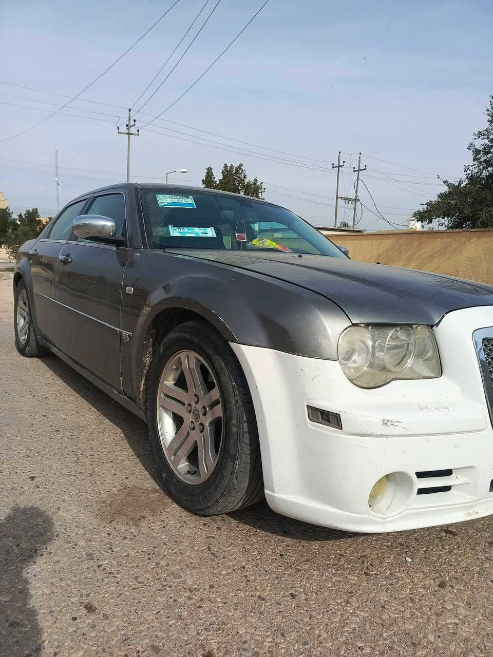 السلام عليكم مرخصه الادمن اوباما 2008هيمي كير محرك حداديه تبريد ثلج  كهربائيات كلهه كامله سستم دمام9 لايت زنون بيهه فقط دبل الخلفي فقط السياره جاهزه وكامله السعر 38 وبيهه مجال للمعلومه السياره محرك جان كاز ومتحور بانزين  اتصل وتدلل ***********
