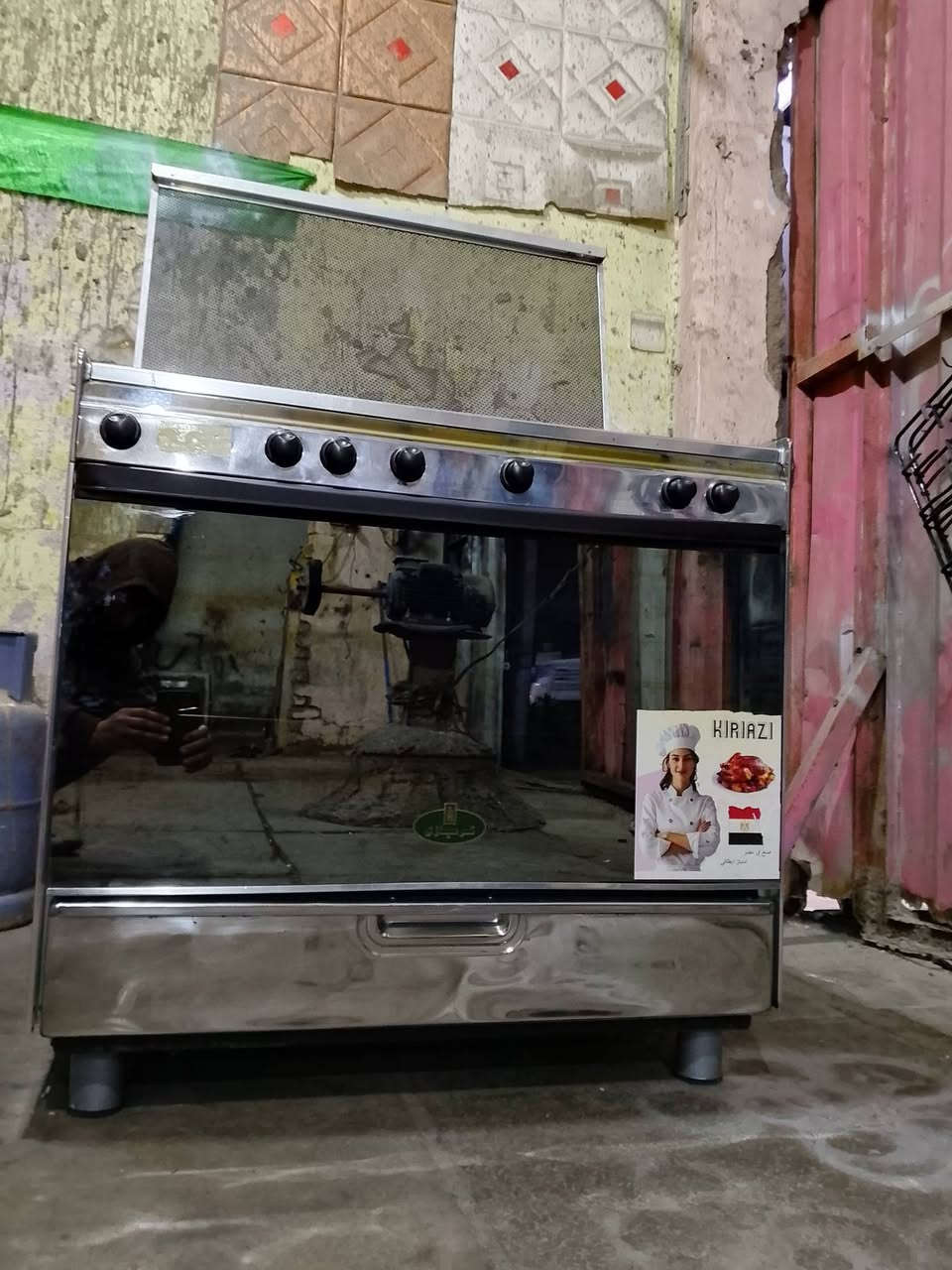 سلام عليكم طباخ كريازي باب الاول النضافة 100/100 العنوان بغداد شهداء العبيدي السعر 175يوجد توصيل  ***********
