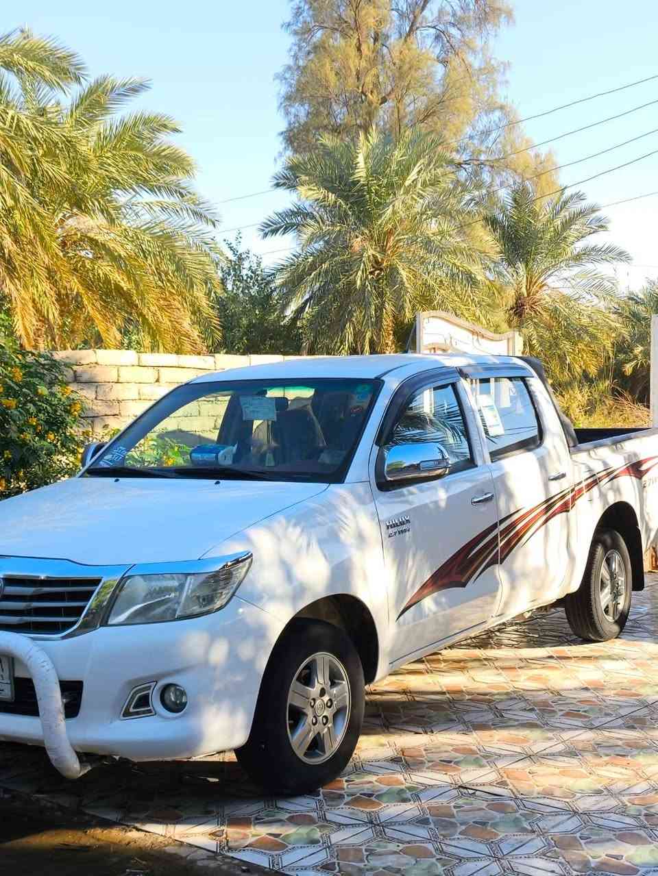 السلام عليكم سيارة هايلوكس فلاونزه مكفوله كفاله عامه من كلشي تايرات جدد حداديه جديده السيارة نضيفه مثل ما موضحه بالصور للاستفسار على الرقم ***********
