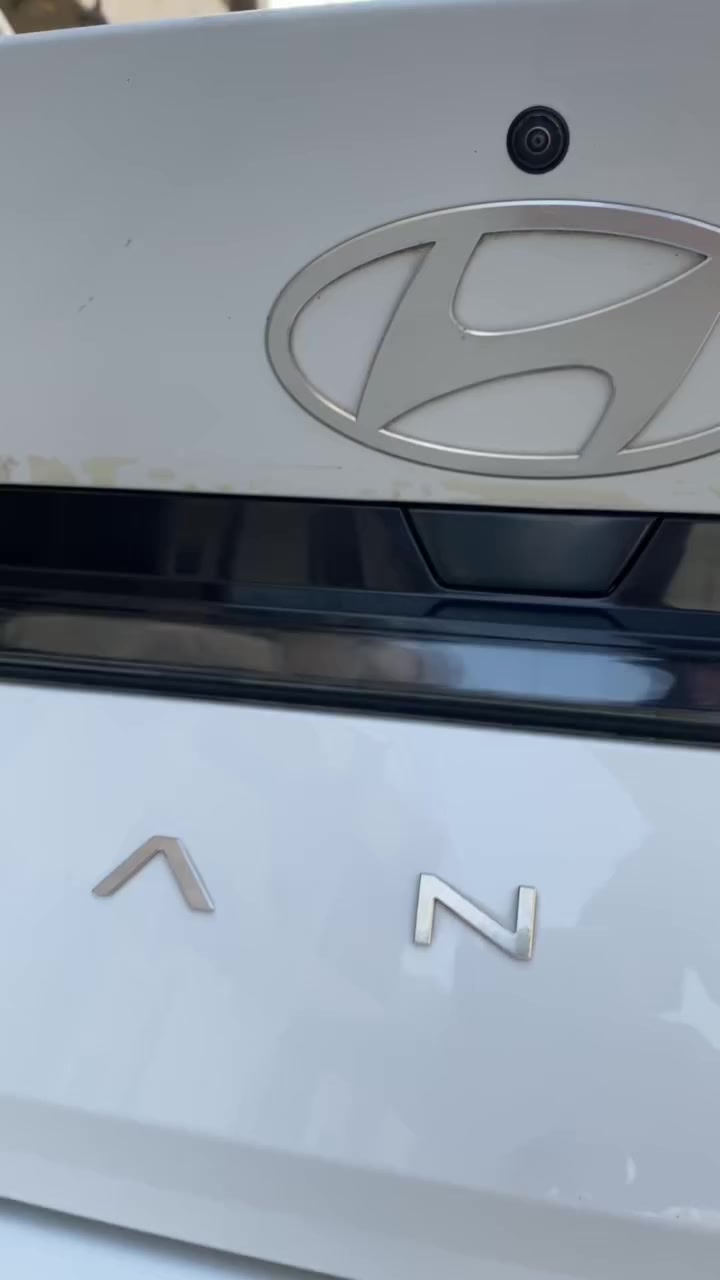 السلام عليكم للبيع النترا تجميع صيني مديل 2024 السياره كلشي ما مصلح بيه عل وضع البلاد بس بيه ملاحضات طخه بل جاملغ الامامي جه السايق وشخط بلباب الخلفي وبيه رصعات بلباب وره سايق وطختين بل دوسه بس هذني الباقي كفاله ماشيه ميه وستالاف تحويل او وكاله السياره باسمي  (السعر 134 ) وبيه مجال مكاني بغداد البياع تقاطع درويش  (***********)ما متواجد خاص شرط التحويل 
تخم ويل 15 وتاير جديد
