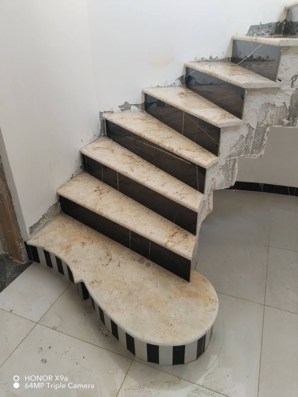 خلفه سيراميك
جداري أرضي
***********
