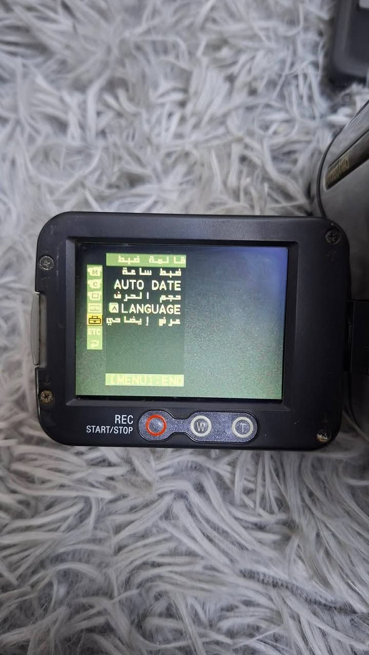 السلام عليكم للبيع كامره فديو نضيفه مستخدمه قليل الي يحب يتواصل وياي واتساب ***********
🌹Sony🔎 900X 40X Zoom🔍🌹
75 الف
