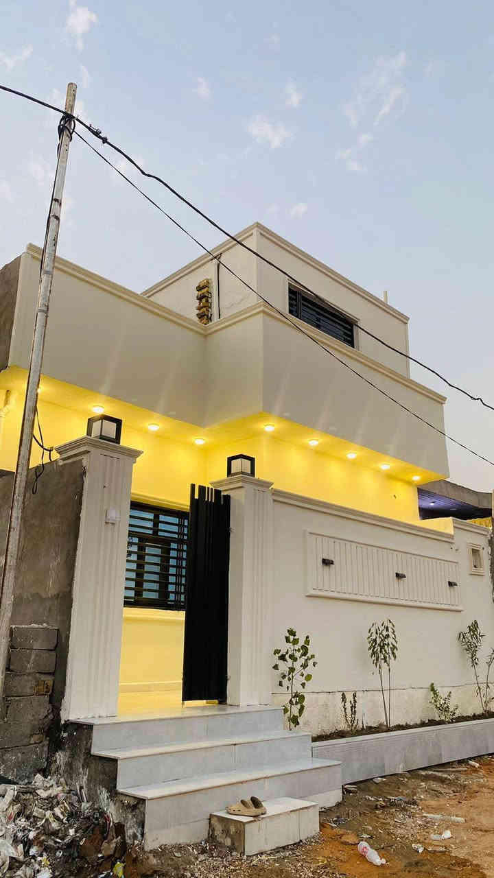 ياغني يا مغني
دار للبيع في الحي الثقافي خلف مطعم حياوي مساحة الدار 100 متر الوجه 8 متر والنزال 12.5 متر يتكون من طابقين وبناء حديث غير مسكون الطابق الثاني يحتوي صالة كبيرة وفيها مجموعة صحية والطابق الأول يتكون من غرفة نوم مع صالة مع إستقبال مع مطبخ  علماً إن المنطقة مشمولة  بالجهد الهندسي من ماء ومجاري وكهرباء على الراغب في الشراء وللاستفسار اكثر مراجعة مكتب الشهد للعقار في خدمي حي المعلمين مقابل مصرف المتحد للاستثمار أو الاتصال على الأرقام التالية 
***********
***********
