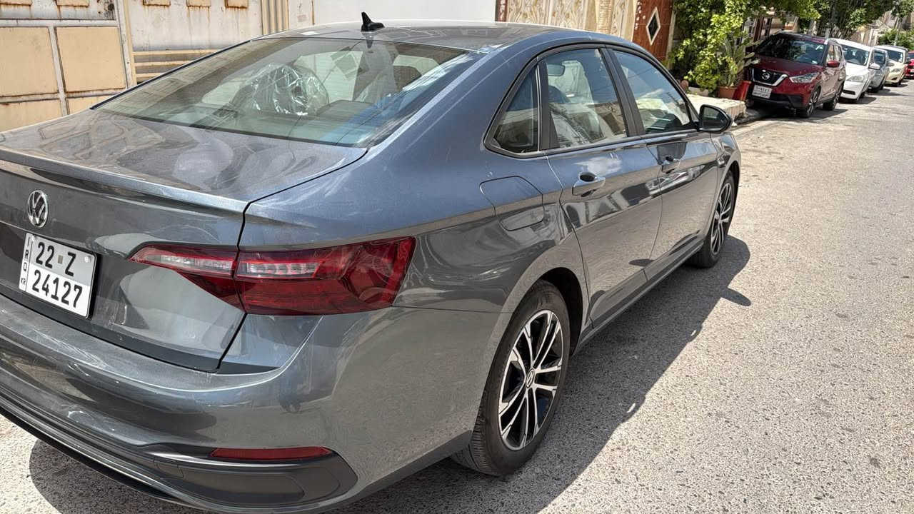 Jetta 2024 S Sport 
ماوەی ڕۆشتن ٤٢،٠٠٠ کم 
چوار پارچە کلێری ئەمریکا 
بەبێ داخلی و بەبێ ئێرباگ 
داخلی و ئێرباگ بوڕغی بانەدراوە 
سەقفی تۆزەک شەپۆلی هەیە 
باقی سەیارەکە دەعامی لۆ دەعامی بەشەرت 
مەکینە ١.٥ تۆڕبۆ 
گێچ ئەلیکترۆنی 
ئاوێنە کارەبایی 
کوشینەکانی پێشەوە هیتەرە 
نرخی ١٣٨$ وەرەقە و مامەڵە
شوێن هەولێر 
***********
عربي 
🚗 جيتا 2024 (Jetta S Sport)
السعر: 138 ورقة ($13,800) وبيه مجال ومُعاملة
الموقع: أربيل
📌 تفاصيل ومواصفات السيارة:
المسافة المقطوعة: 42,000 كيلومتر.
المحرك: 1.5 توربو (1.5 Turbo).
الشاشة/العداد: كيج الكتروني (ديجيتال).
المرايا: تحكم كهربائي.
الكراسي: تدفئة بالكراسي الأمامية (هيتر).
🛠️ حالة البودي والفحص (بشرط الفحص):
الصبغ: 4 قطع كلير بأمريكا (بدون صبغ داخلي).
الإيرباج: سليم 100%، الإيرباغات والداخلية ما مصلحة ولا ملعوب بأي برغي.
ملاحظة البودي: السقف بيه شوية موجات خفيفة (شەپۆل).
باقي السيارة: بشرط الدعامية للدعامية (مكفولة من كلشي).
*********** أربيل, العراق
