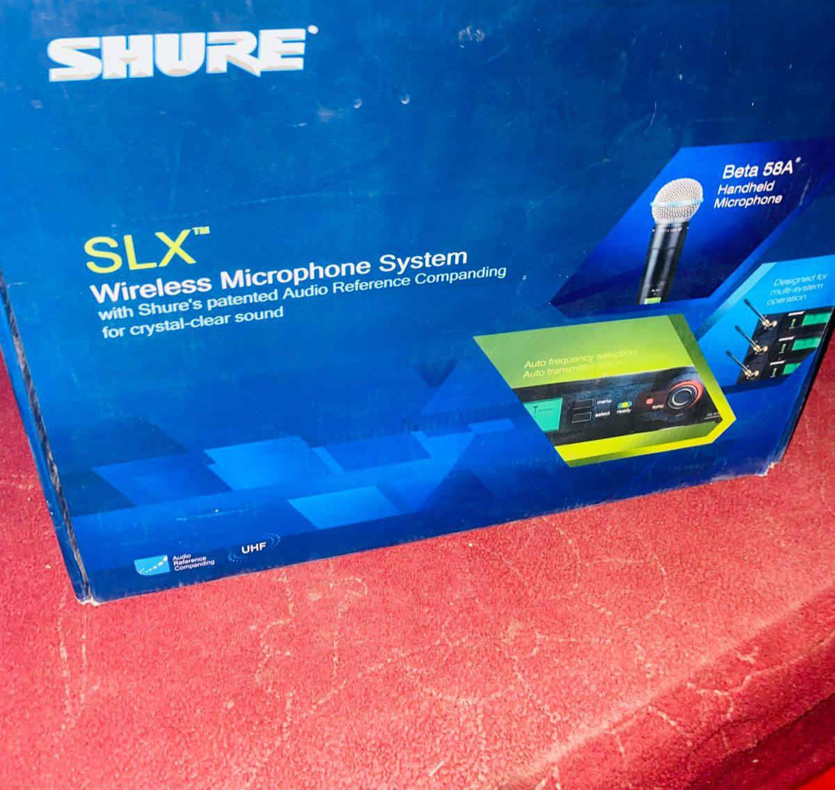 🎤 للبيع مايك شور لاسلكي SHURE SLX2 Beta58A
نظيف جداً ويا الكارتون والملحقات ✨
الصوت صافي وقوي ومناسب للمجالس والتسجيل 🔥
💰 السعر: 100الف 
📌 بي مجال بسيط بالسعر للجادين فقط
للاستفسار مراسلة خاص 📩


**إذا كنت صاحب هذا الإعلان وتريد حذفه لأي سبب، رجاءا أرسل رسالة إلى الدعم الفني**