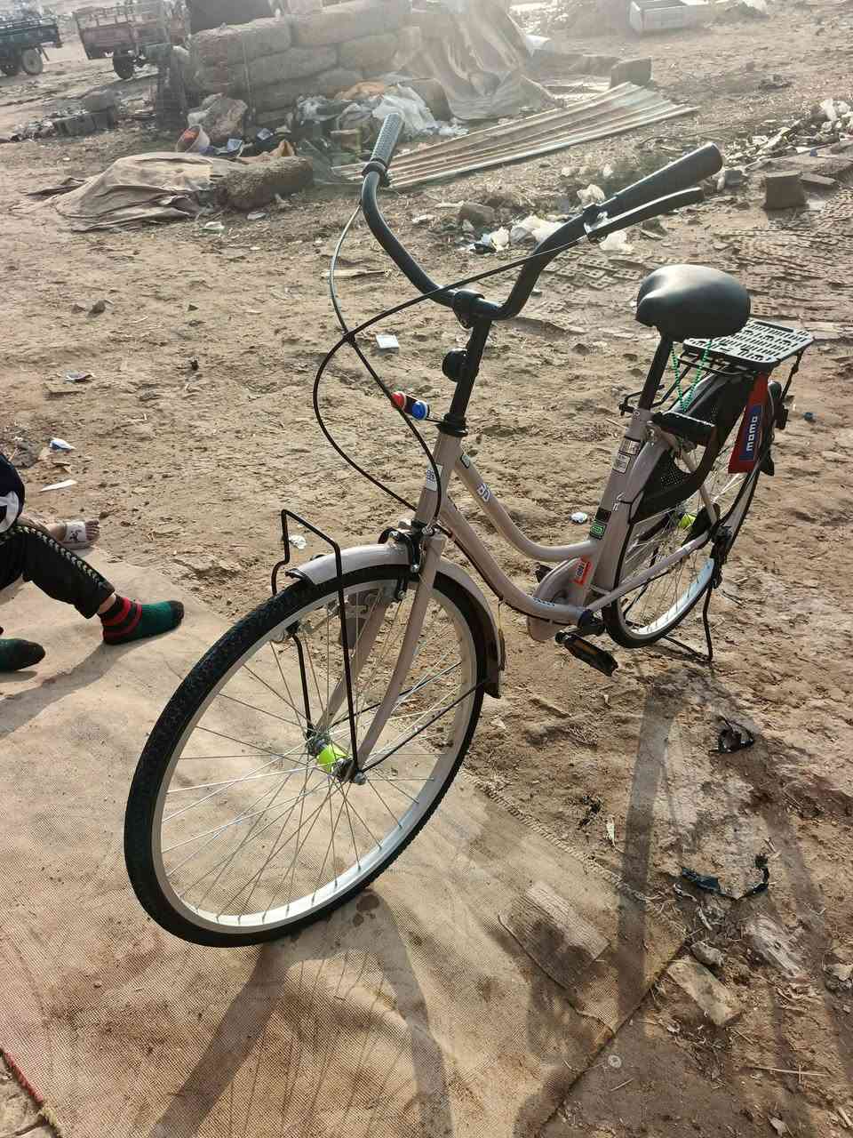 سلام عليكم  بيسكل لبيع بناتي بعده زيرو لبيع مستعجل عله بيعته سعر خاص / ***********
