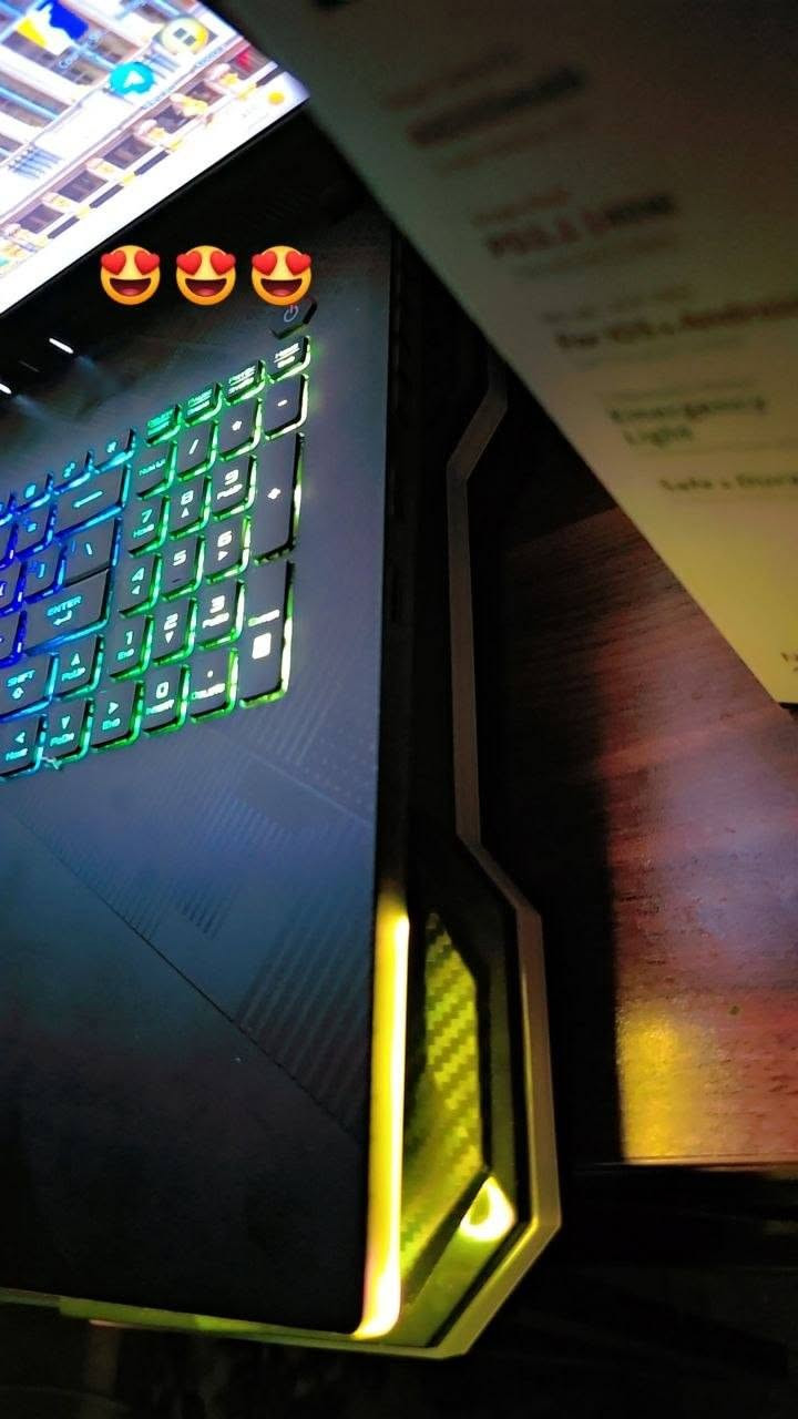 حياكم الله عيوني للبيع: وحش الألعاب والإنتاجية ASUS ROG Strix SCAR 18 (G834JZR) بحالة الجديدة مع كامل ملحقاته اخوان انتبهو هءا فئه الscar الي هو اعلى فئة باسوس وليس فئه الgالي هو ادنى من الاسكار
حياكم الله عيوني للبيع: وحش الألعاب والإنتاجية ASUS ROG Strix SCAR 18 (G834JZR) بحالة الجديدة مع كامل ملحقاته اخوان انتبهو هءا فئه الscar الي هو اعلى فئة باسوس وليس فئه الgالي هو ادنى من الاسكار
فرصة مميزة لاقتناء جهاز متكامل للأداء العالي (ألعاب، مونتاج، وتصميم) بحالة ممتازة جداً وتحت ضمان الشركة.

المواصفات التقنية للجهاز:

المعالج: Intel Core(TM) i9-14900HX بسرعة 2.20 GHz.

الذاكرة العشوائية (RAM): 32.0 جيجابايت.

كرت الشاشة: NVIDIA GeForce RTX 4080 Laptop GPU بسعة 12 جيجابايت.

التخزين: هارد بسعة 1 تيرابايت.

نظام التشغيل: Windows 11 Pro.

البطارية: كفاءة ممتازة تعمل بنسبة 86% من سعتها الأصلية.

الملحقات الإضافية (جديدة بالكامل):

حزمة Fantech (5 في 1): تتضمن ماوس، كيبورد، وماوس باد أصلية.

ماوس الوكالة الأصلي: ROG GLADIUS III.

تبريد خارجي: قاعدة تبريد (Notebook Cooler) من نوع NC22 لضمان أفضل أداء.

محول متعدد المنافذ (HUB): من نوع Yesido (يدعم شحن PD بقوة 140زاط ومنافذ USB 3.0/2.0).

إضافة إضافية: شاحن متنقل ملحق مع الجهاز.

ملاحظة: ملحقات الجهاز مامستخدمات بحالة الجديدة تماماً وتحت ضمان الشركة. وموجوده الوصولات
اما الجهاز استخدام قليل وبطاريته صحتها86٪
كلش كلش نظيف الجهاز اخوان توصيل ماعندي عنواني بابل

  مع كامل ملحقاته مامفتوحات من الباكيت 
 السعر: تاخذه كامل هو وملحقاته
 ب3 مليون و400وبي مجال ان شاءالله 
تواصل واتساب او خاص  ***********

حياكم الله عيوني للبيع: وحش الألعاب والإنتاجية ASUS ROG Strix SCAR 18 (G834JZR) بحالة الجديدة مع كامل ملحقاته اخوان انتبهو هءا فئه الscar الي هو اعلى فئة باسوس وليس فئه الgالي هو ادنى من الاسكار
