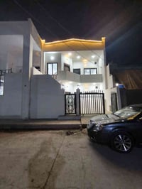 بيت صفر ١٤٠م • ٤ غرف نوم • حي النداء