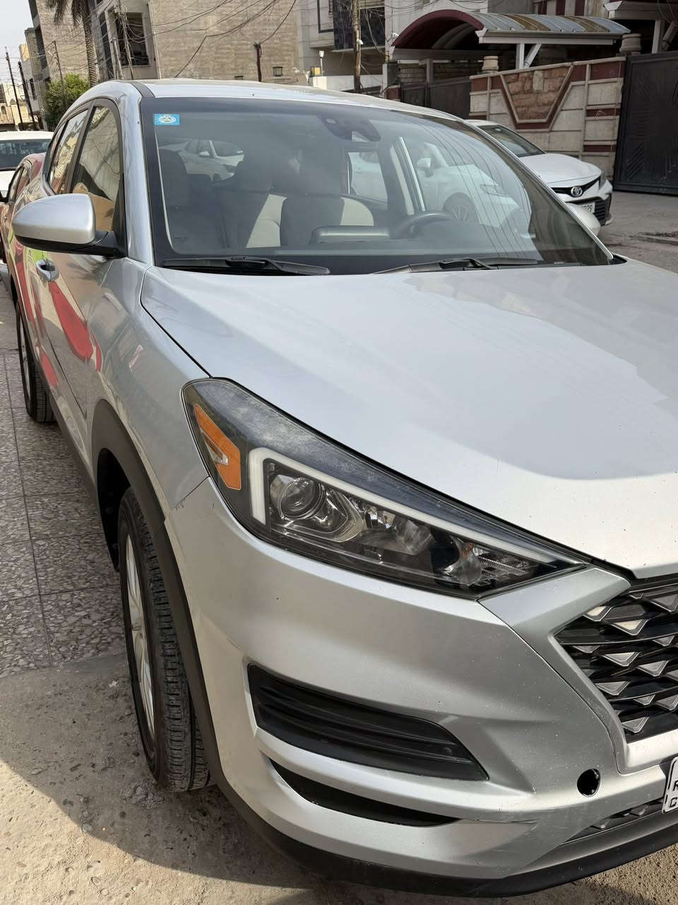 توسان امريكي  موديل 19. 

سياره بدون حادث فقط كلير. امريكا 
رقم بغداد انكليزي. جديد 
سياره حيل نضيفه واحله من لصور
 

سعر. 155 وبيهه مجال 

الشراي يتصل. 
***********
